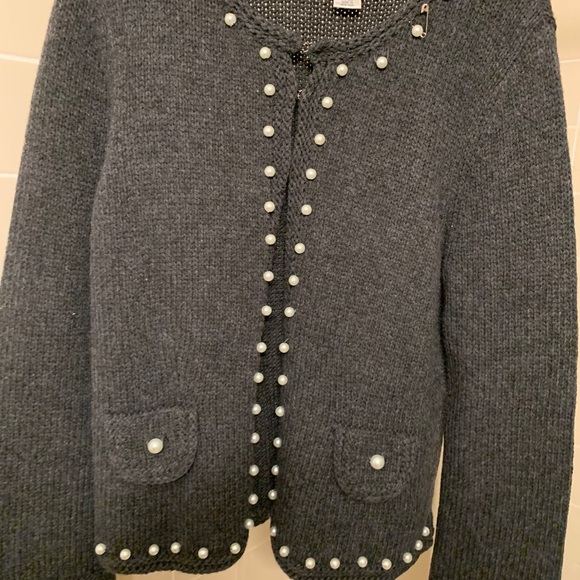 Sweater - Picture 7 of 8